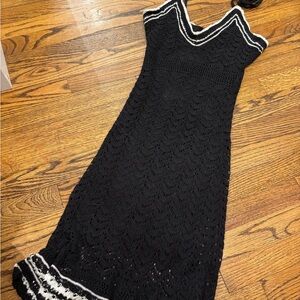 BCBG MAXAZRIA black and white knit dress